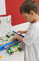 Базовый набор WeDo 2.0 45300 (Базовая версия. Съемный отсек для батареек) — изображение 7