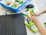 Базовый набор WeDo 2.0 45300 (Базовая версия. Съемный отсек для батареек) — изображение 9