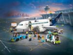 Конструктор LEGO City "Пассажирский самолет" 60367 — изображение 2