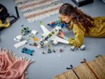Конструктор LEGO City "Пассажирский самолет" 60367 — изображение 9